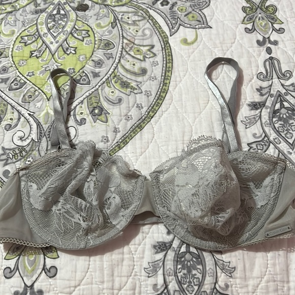 NWOT Calvin Klein Lace Bra - Picture 1 of 4